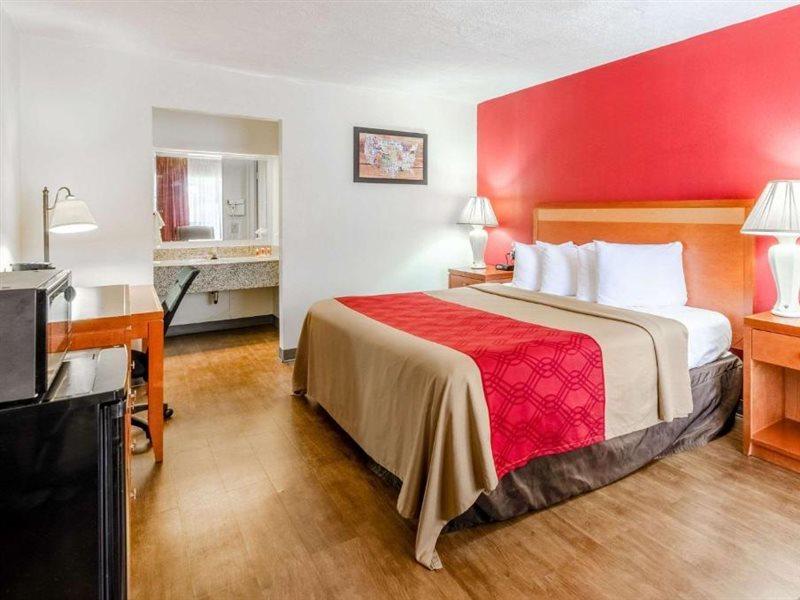 Econo Lodge Martinsville Exteriör bild