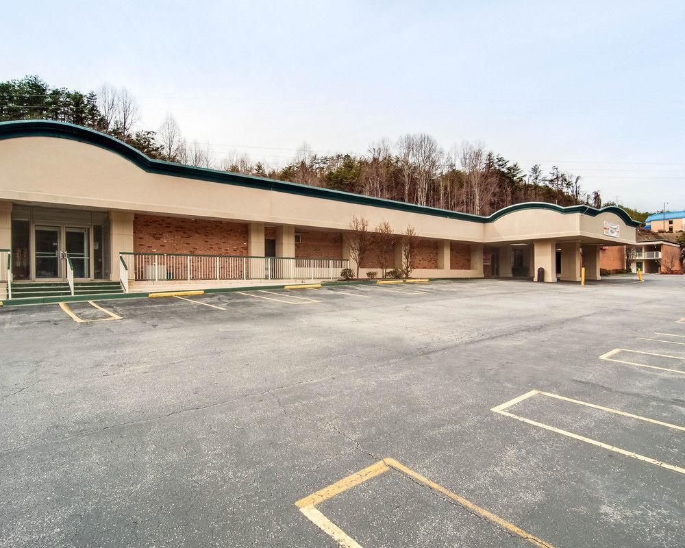 Econo Lodge Martinsville Exteriör bild