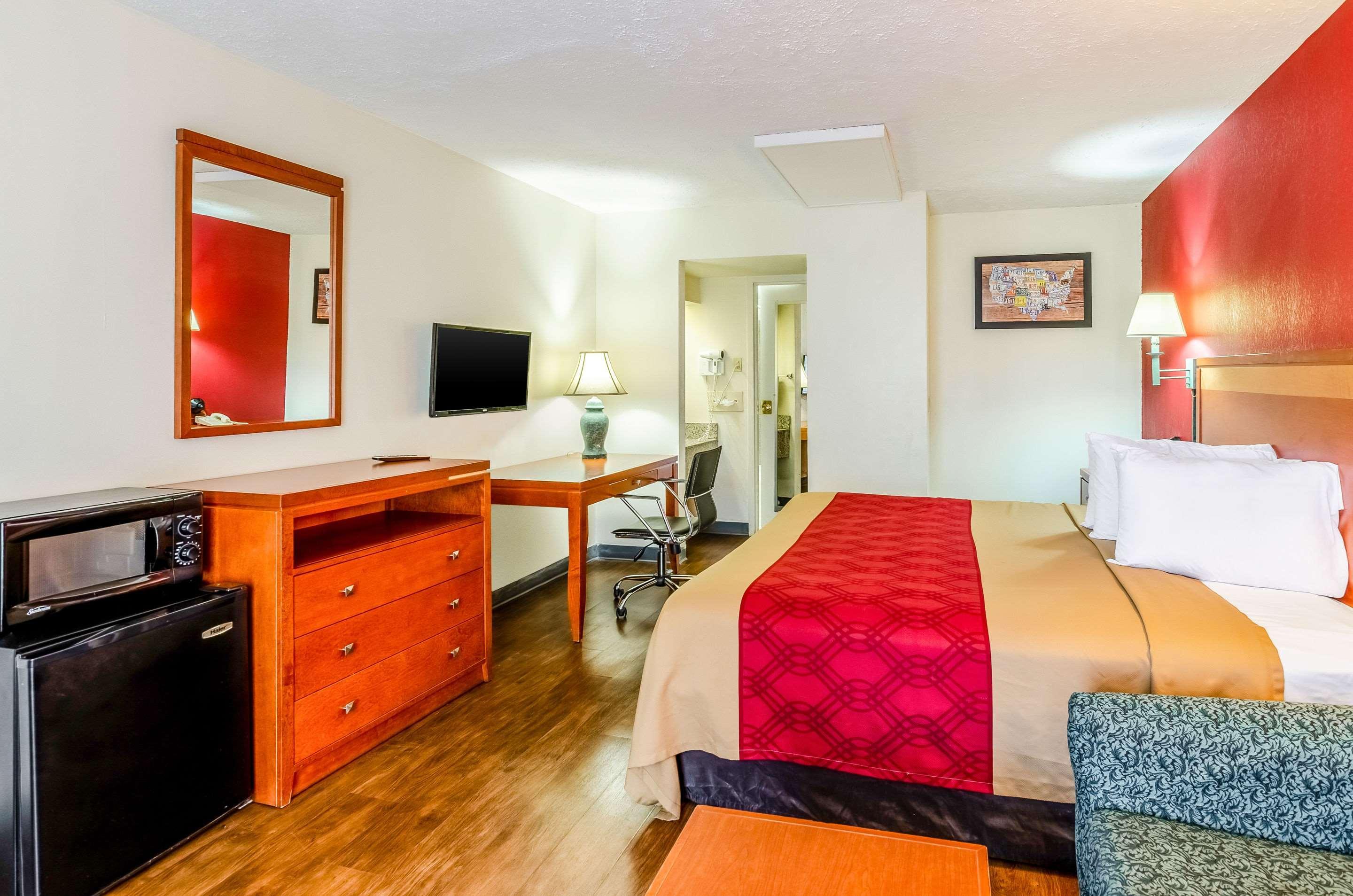 Econo Lodge Martinsville Exteriör bild